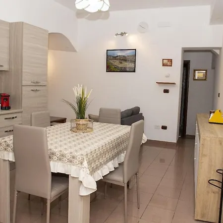 Casa Piazza Garibaldi * Sulmona